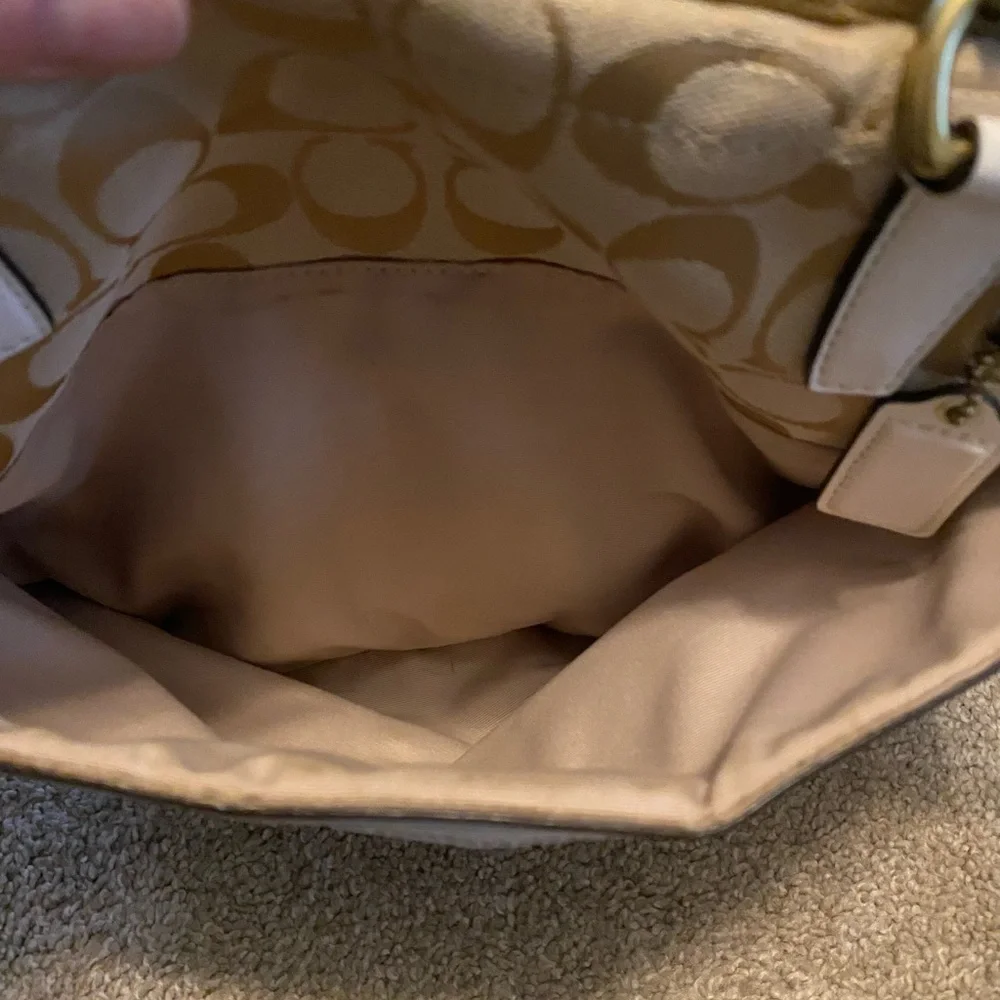 Coach Beige Signature Canvas Shoulder Bag with Cream Trim - Picture 8 of 10